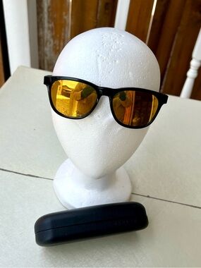OAKLEY STRINGER SUNGLASSES Model
009315 Color 04